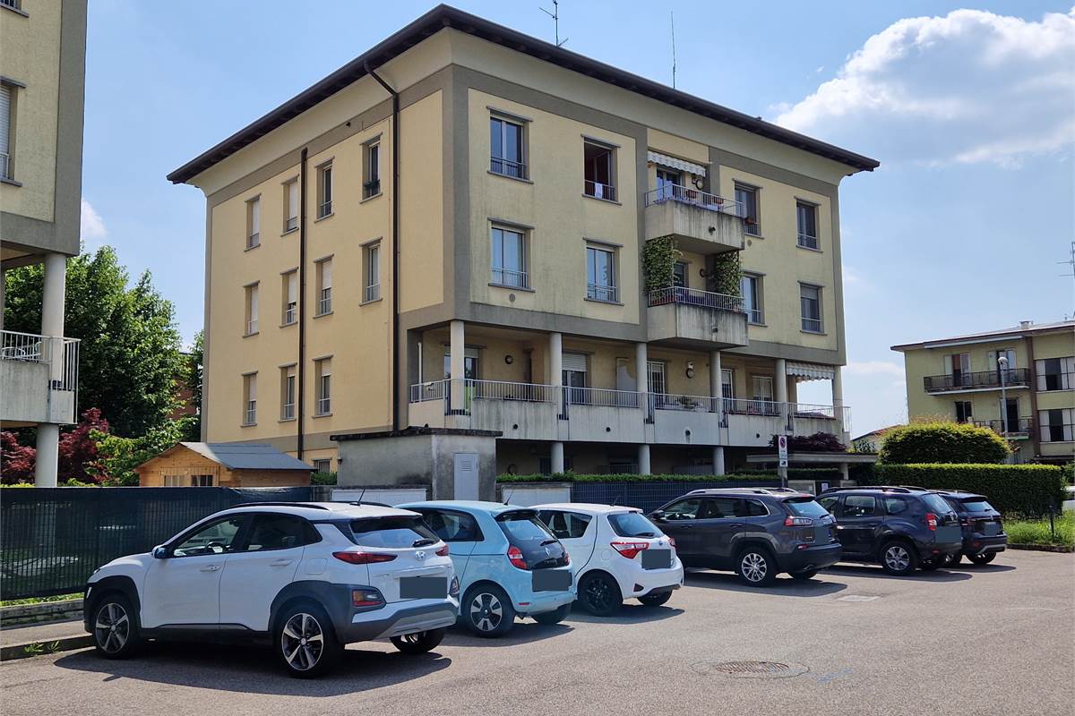 Luminoso appartamento su due livelli con grande terrazzo e box doppio