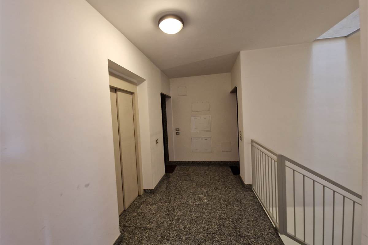 Luminoso appartamento su due livelli con grande terrazzo e box doppio
