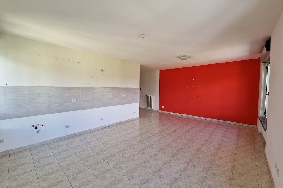 Luminoso appartamento su due livelli con grande terrazzo e box doppio