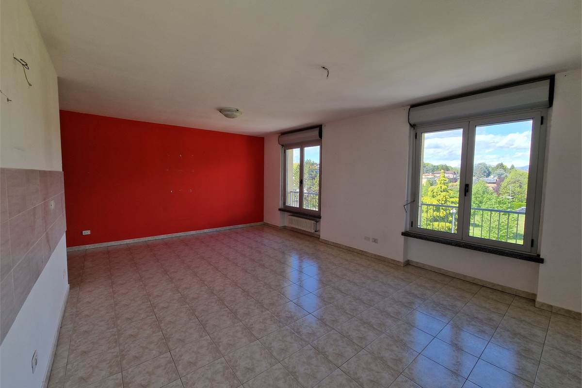 Luminoso appartamento su due livelli con grande terrazzo e box doppio