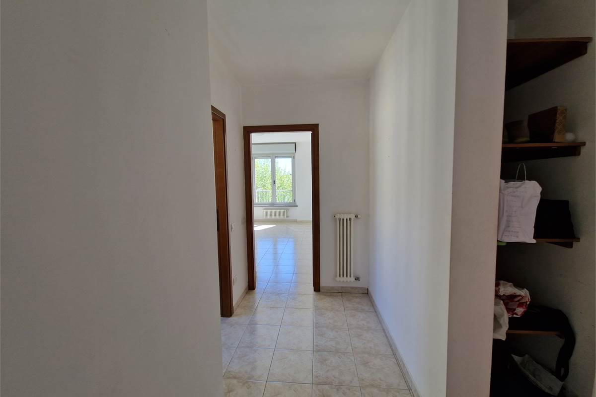 Luminoso appartamento su due livelli con grande terrazzo e box doppio