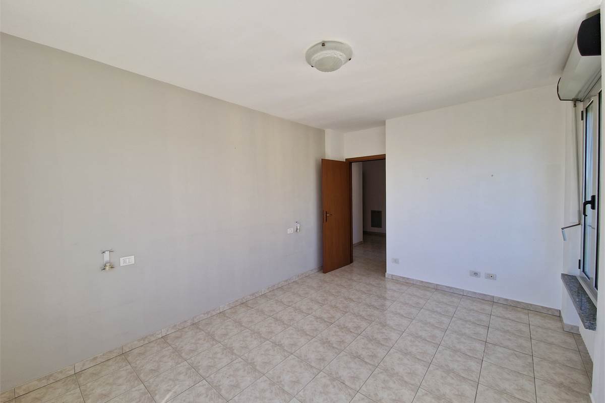 Luminoso appartamento su due livelli con grande terrazzo e box doppio