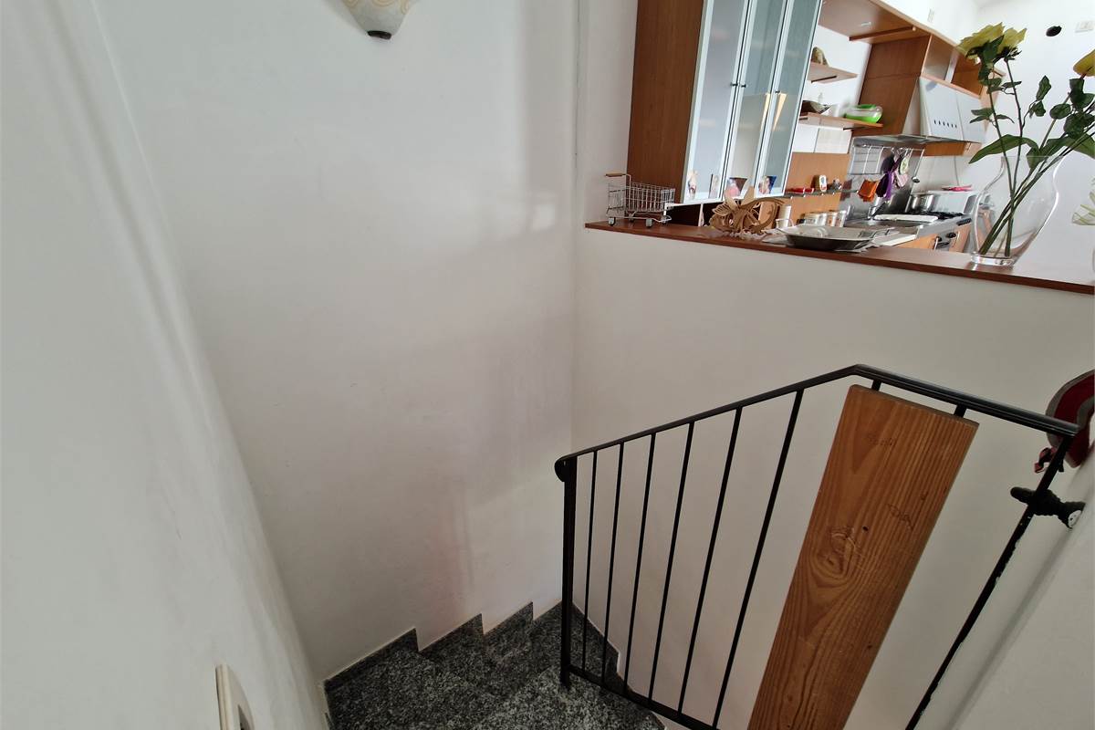 Luminoso appartamento su due livelli con grande terrazzo e box doppio