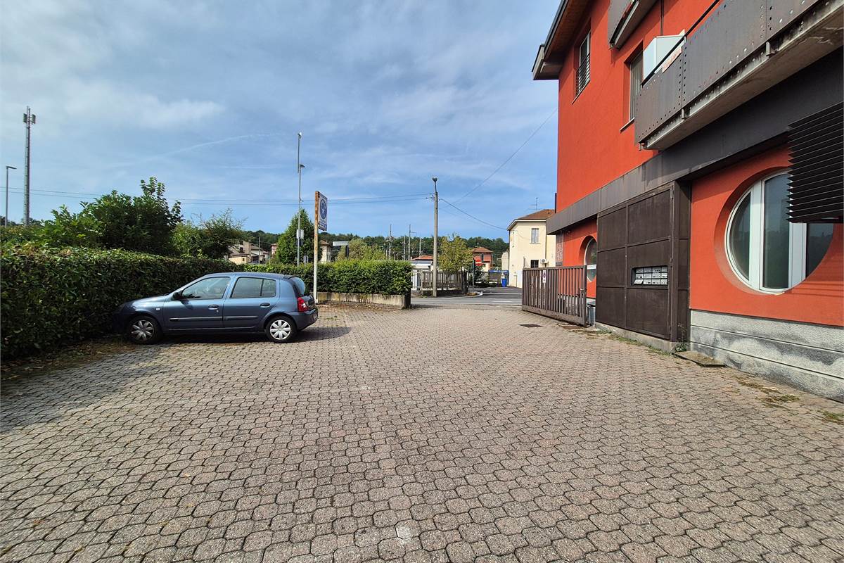 Imperdibile ampio bilocale con posto auto