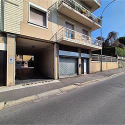 Negozio in locazione a Cantù