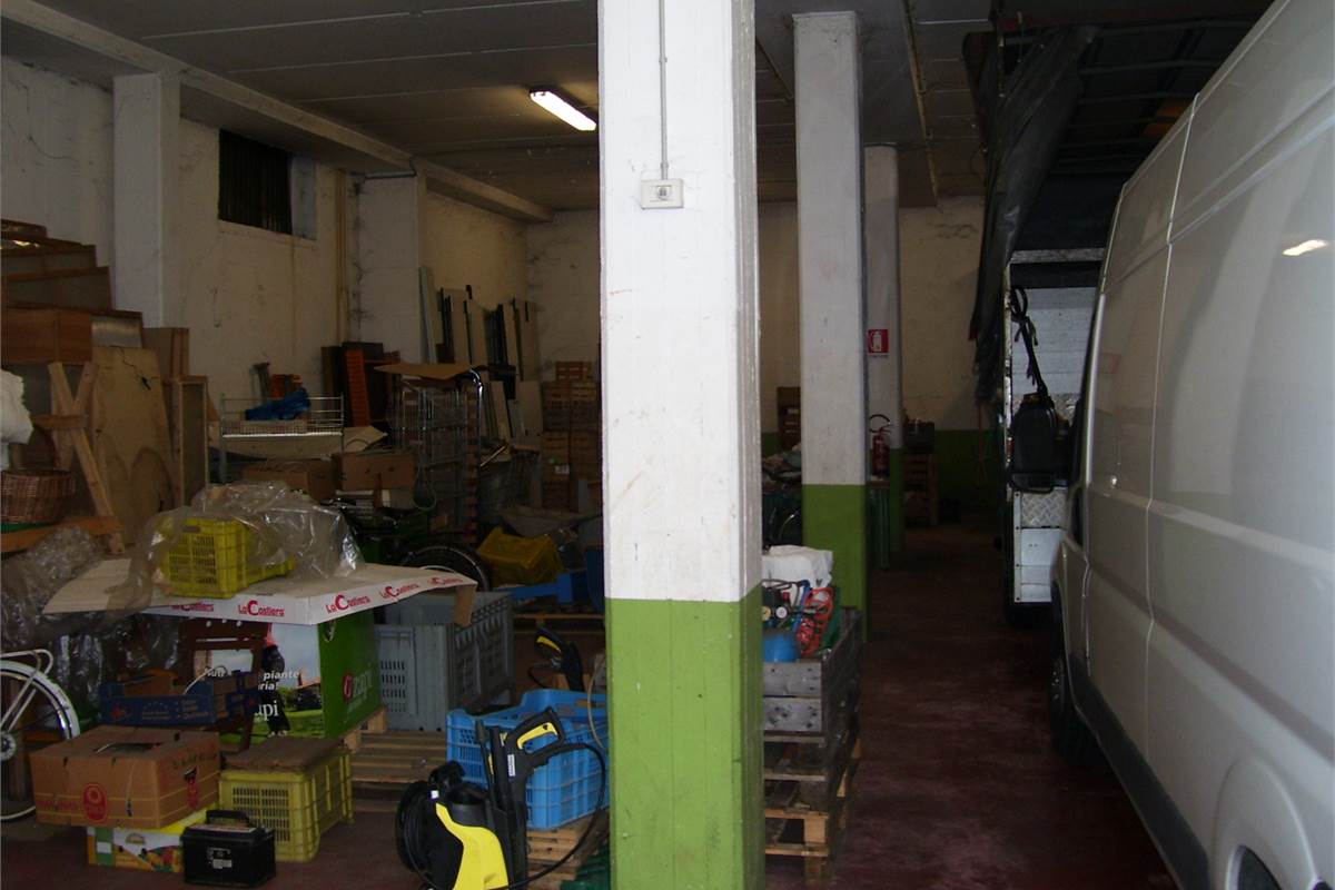 Commerciale a Mozzate