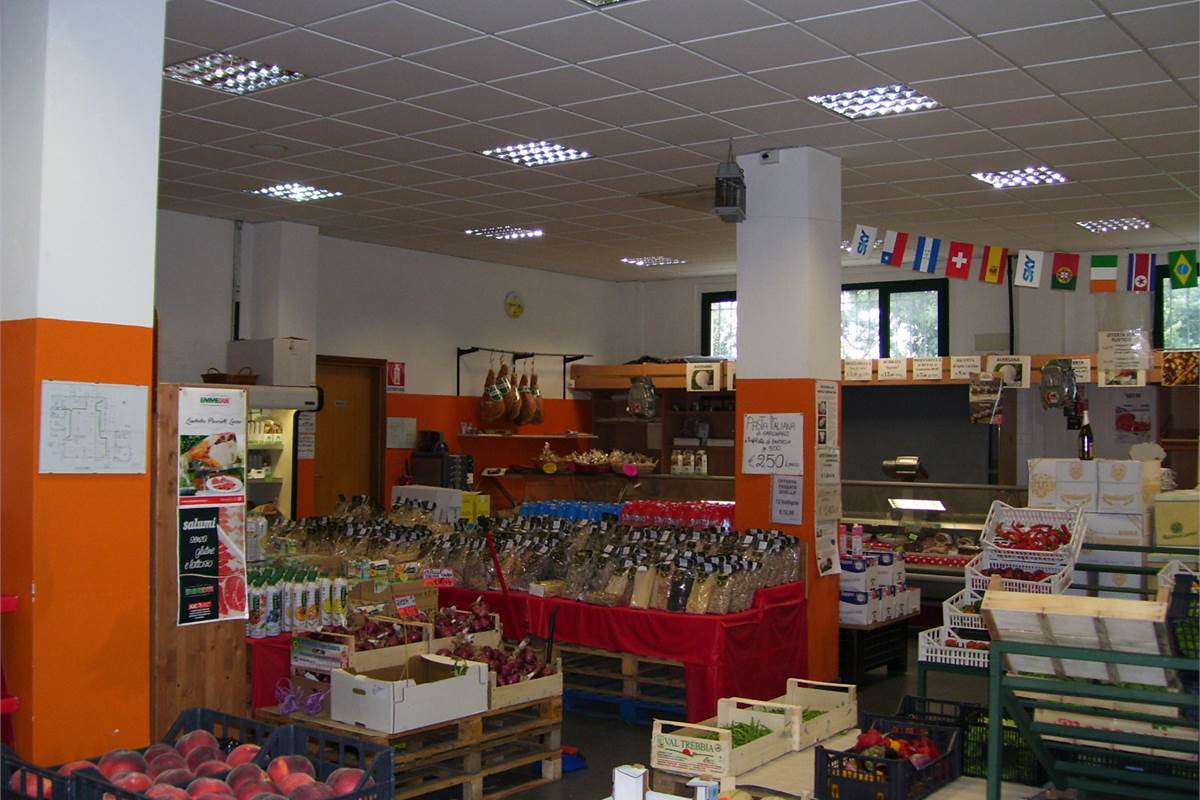 Commerciale a Mozzate