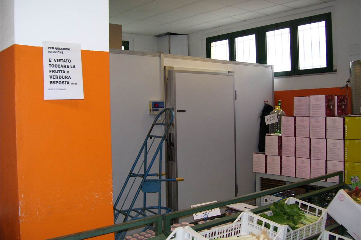 Commerciale a Mozzate
