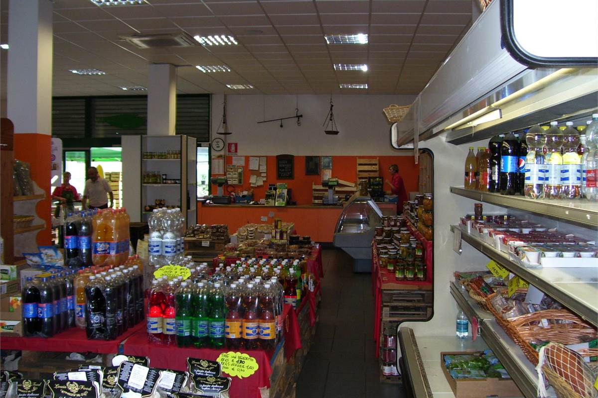 Commerciale a Mozzate