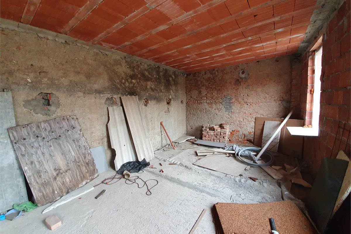 Porzione di casa al rustico ad Appiano Gentile
