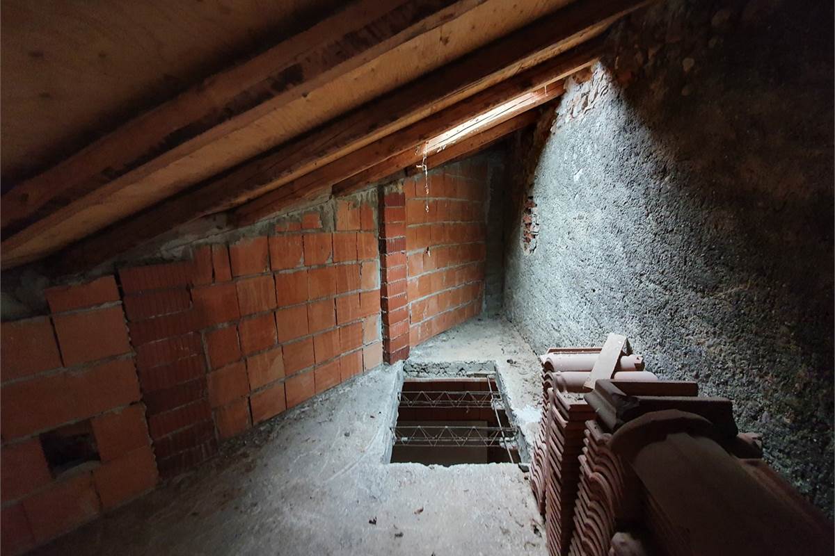 Porzione di casa al rustico ad Appiano Gentile