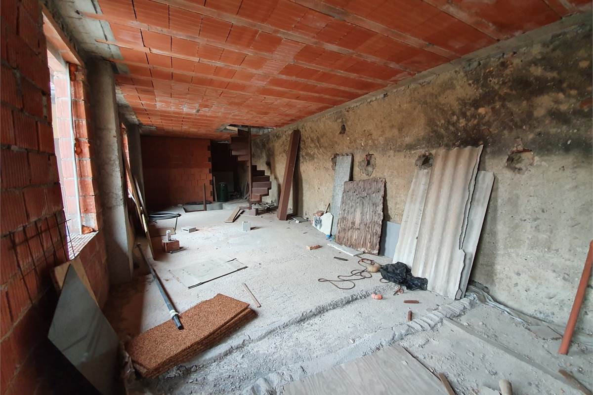 Porzione di casa al rustico ad Appiano Gentile