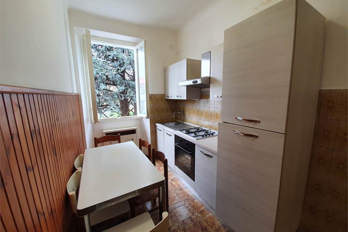 Porzione di casa con box a Turate