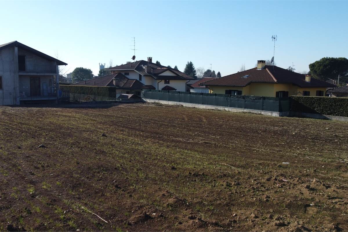 Terreno edificabile a Lurago Marinone