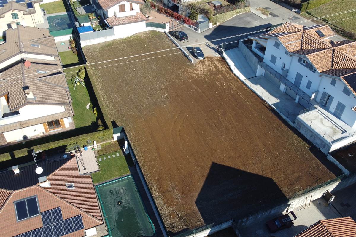Terreno edificabile a Lurago Marinone