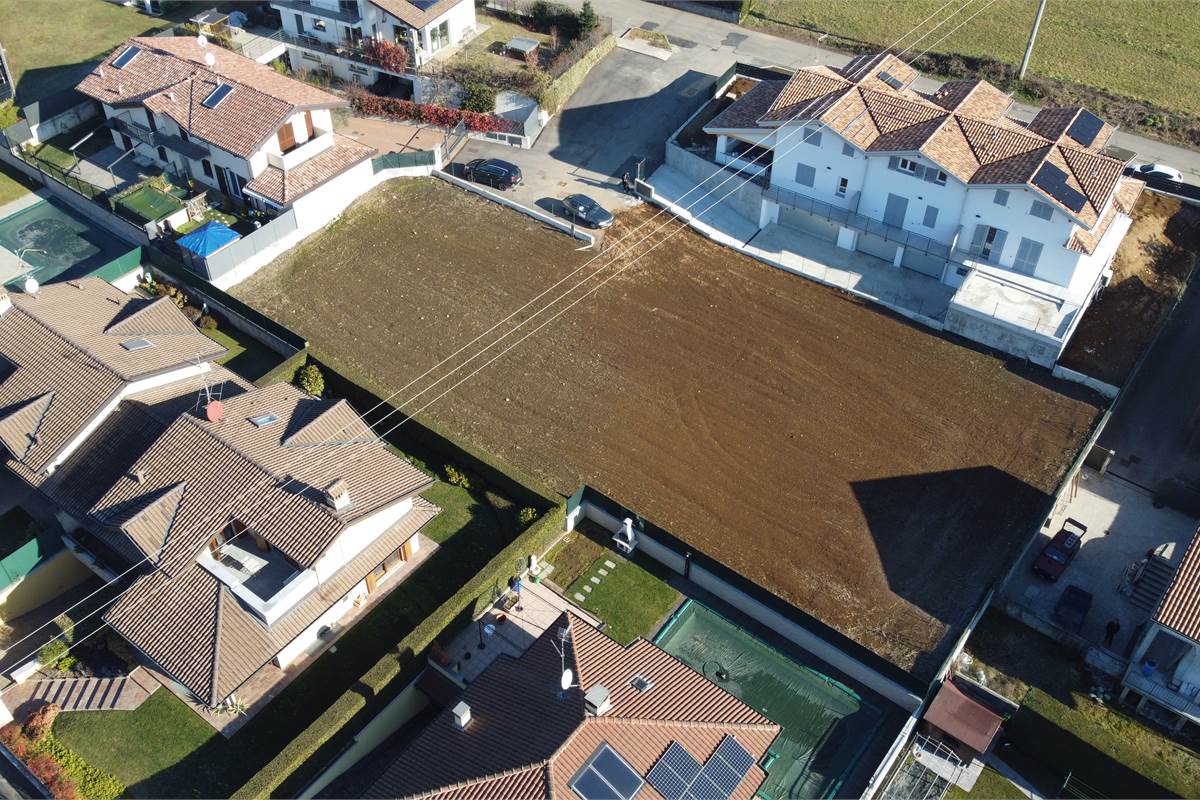 Terreno edificabile a Lurago Marinone