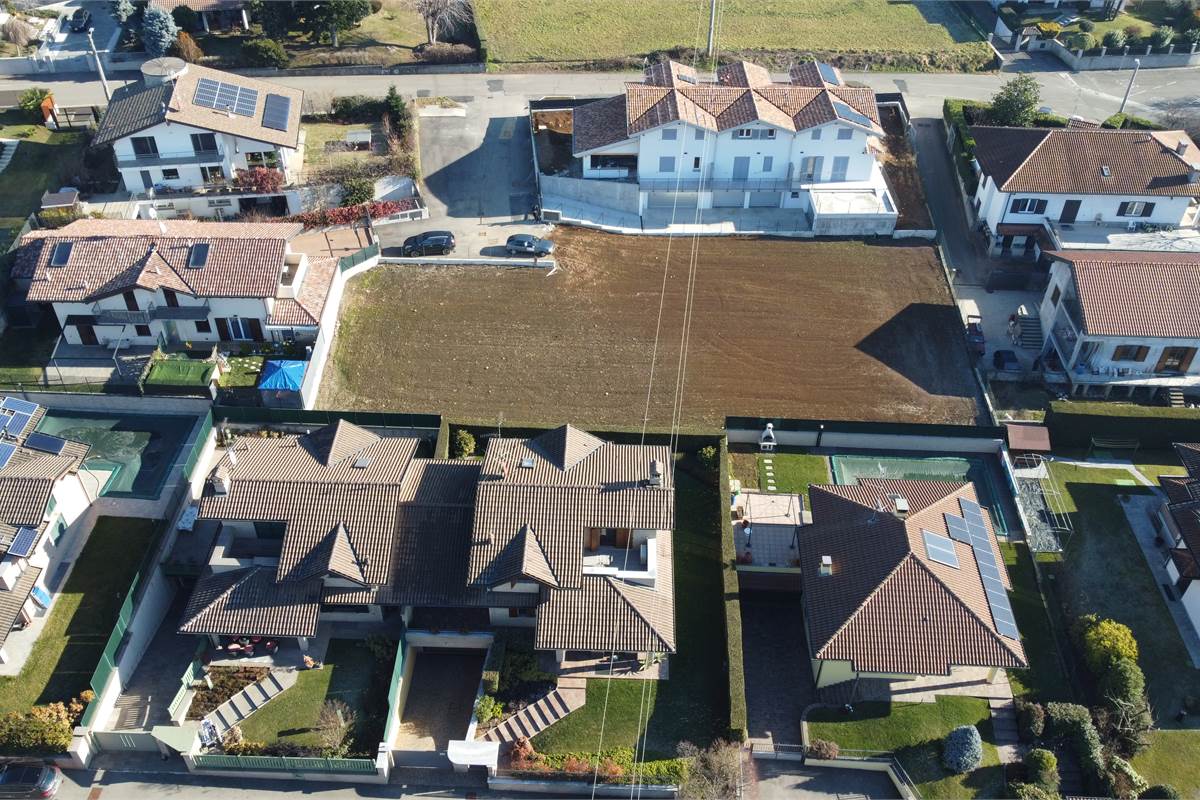 Terreno edificabile a Lurago Marinone
