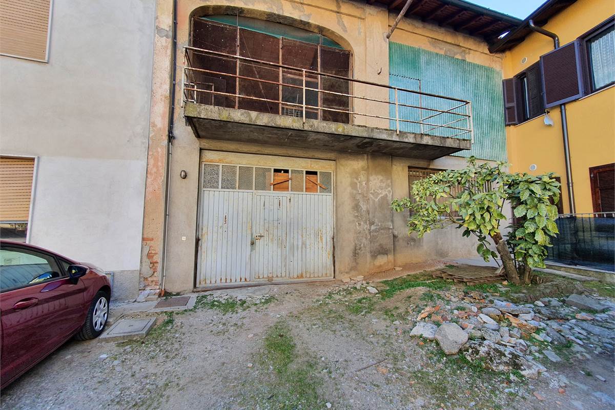 Ampio Rustico a Fenegro'