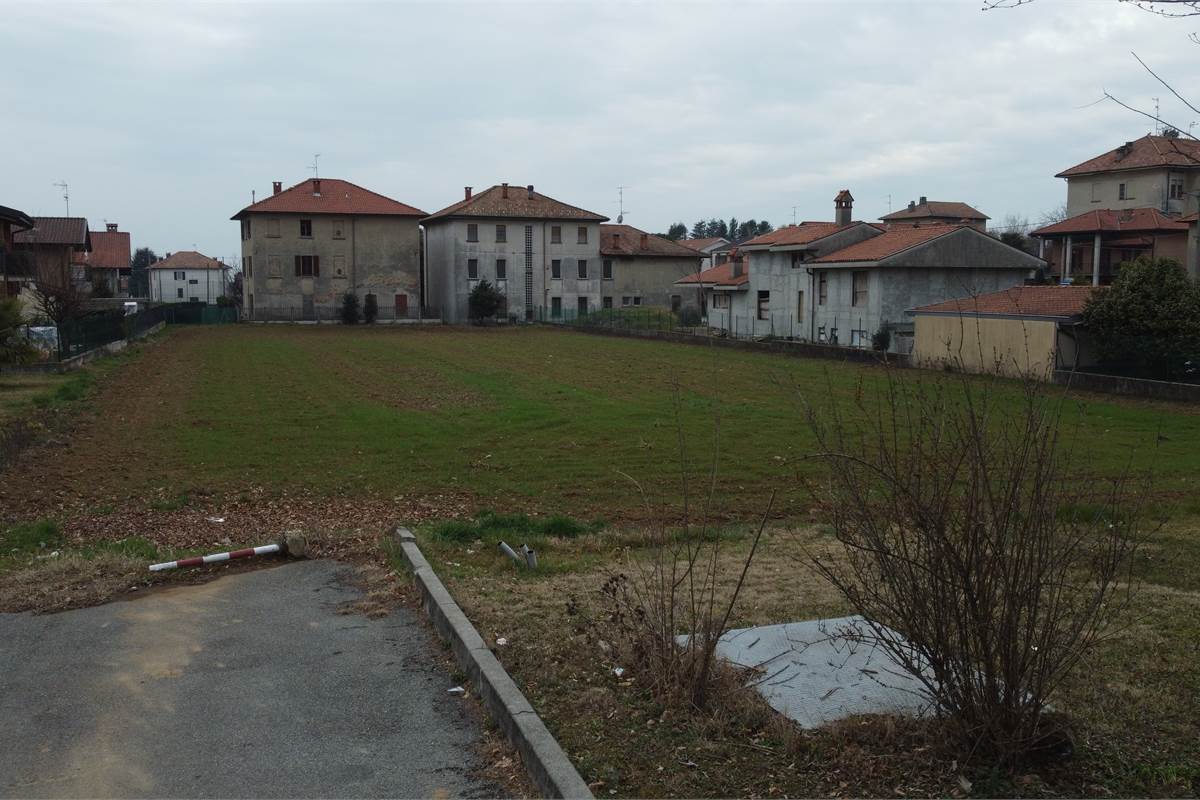 Ottimo terreno edificabile a Fenegrò 