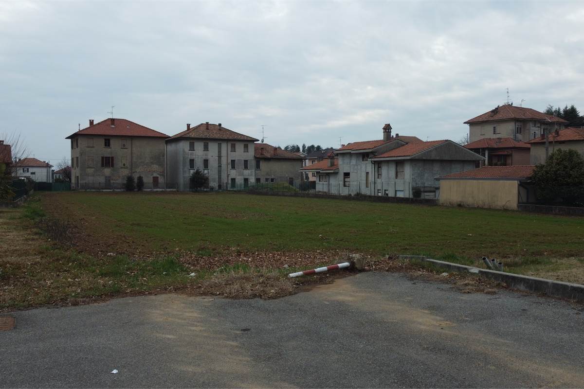 Ottimo terreno edificabile a Fenegrò 