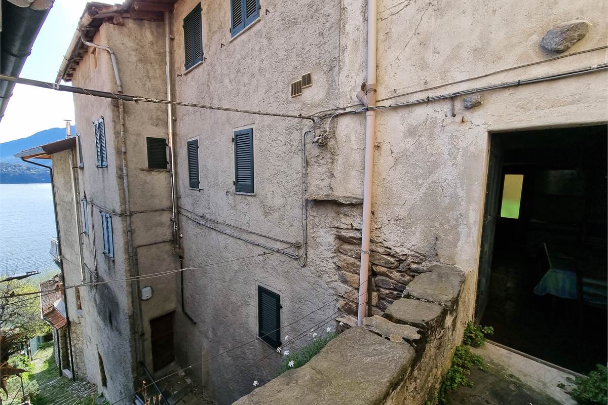 Porzione di casa sul lago di Como