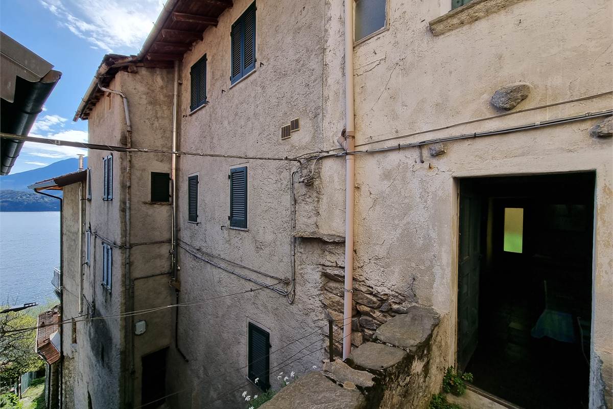 Porzione di casa sul lago di Como
