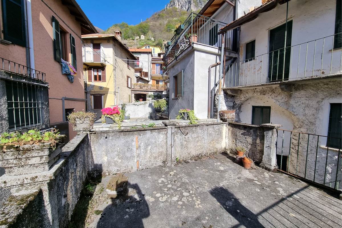 Porzione di casa sul lago di Como