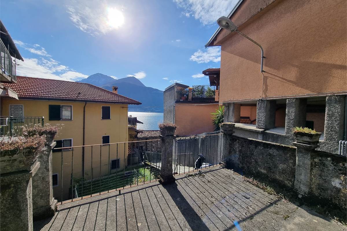 Porzione di casa sul lago di Como