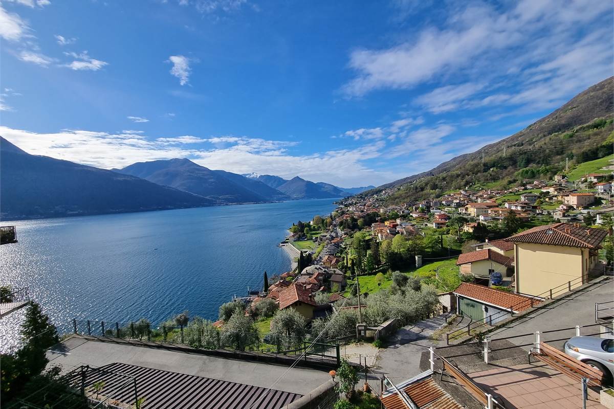 Ottimo appartamento a Musso vista LAGO