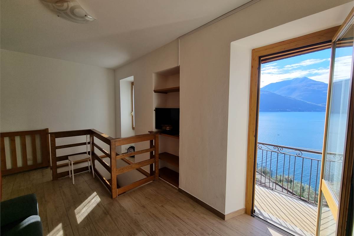 Ottimo appartamento a Musso vista LAGO