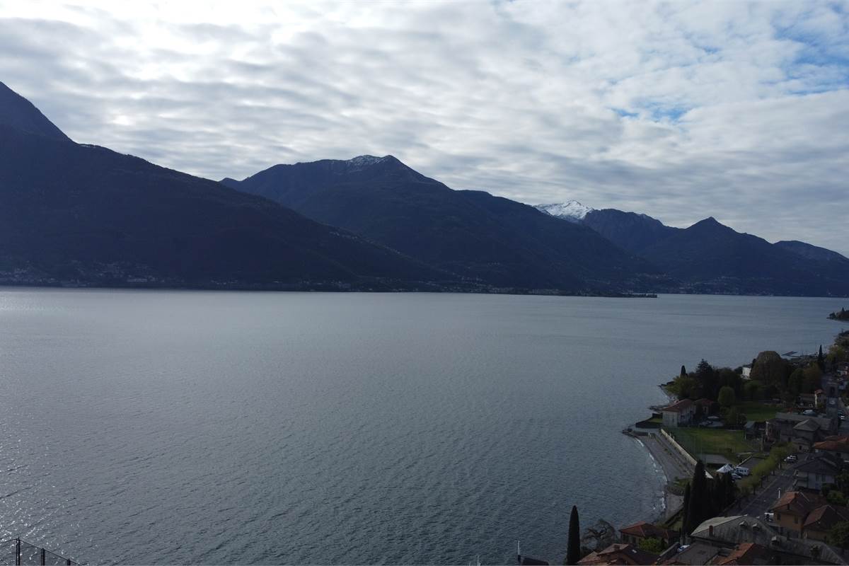 Ottimo appartamento a Musso vista LAGO