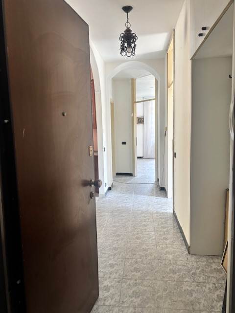 CADORAGO - APPARTAMENTO CON TERRAZZO E POSTO AUTO