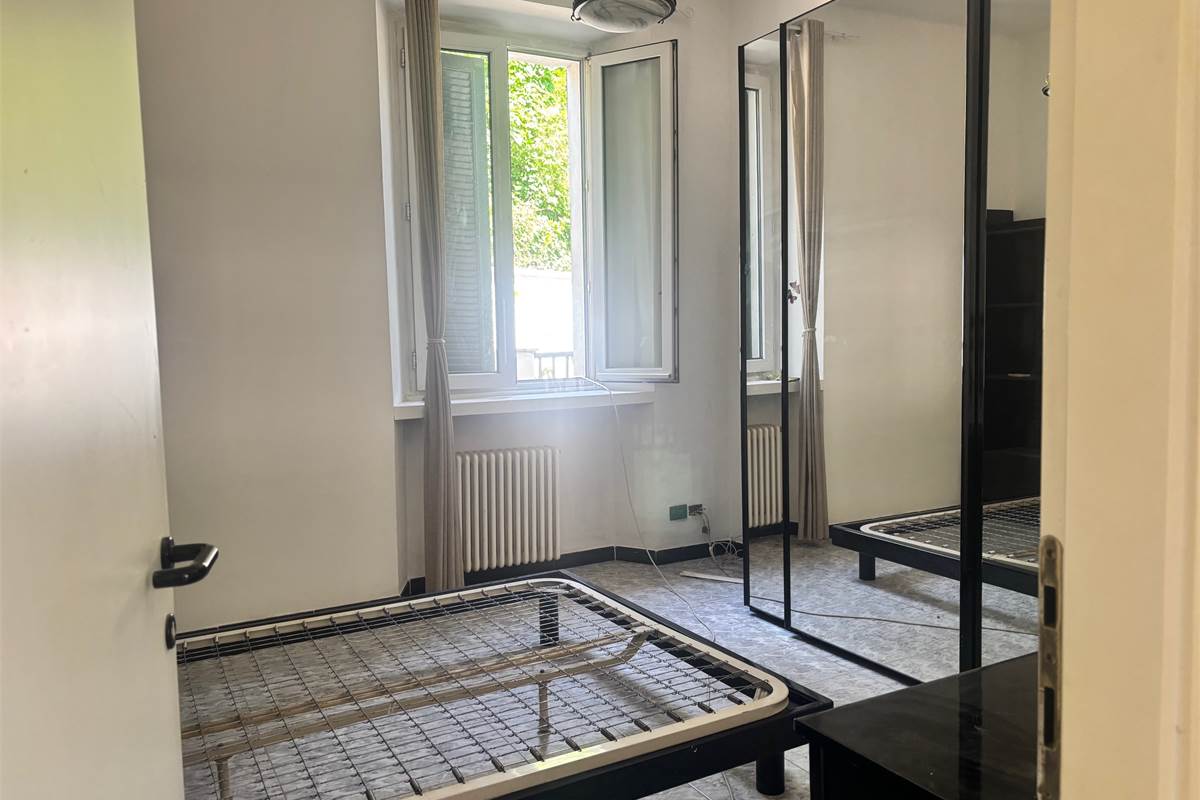 CADORAGO - APPARTAMENTO CON TERRAZZO E POSTO AUTO
