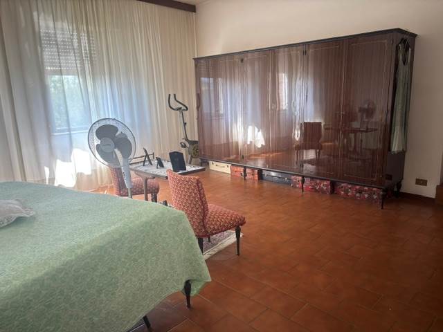 Fino Mornasco Loc. Socco vendesi ampio appartamento con giardino