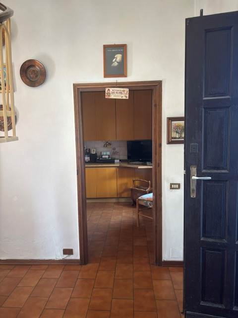 Fino Mornasco Loc. Socco vendesi ampio appartamento con giardino