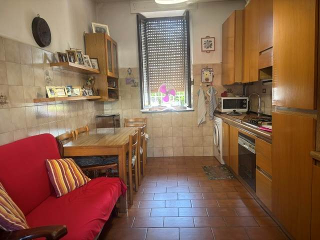 Fino Mornasco Loc. Socco vendesi ampio appartamento con giardino