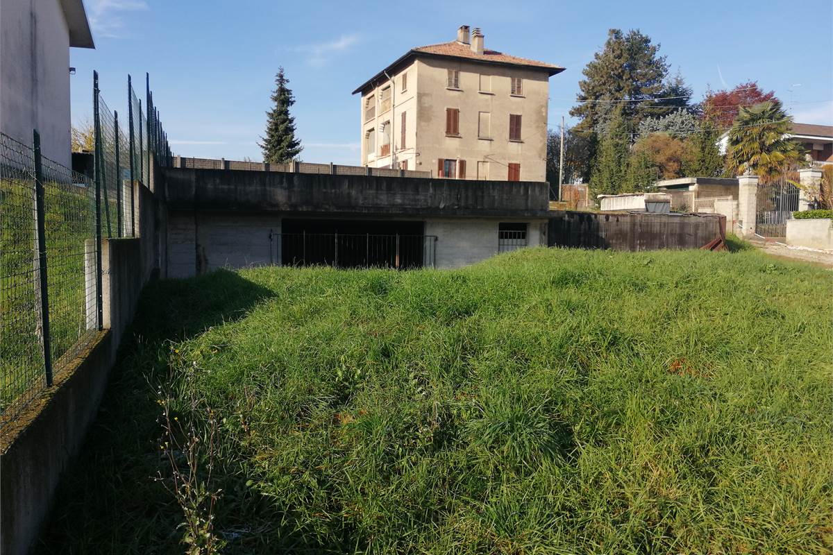 terreno e interrato
