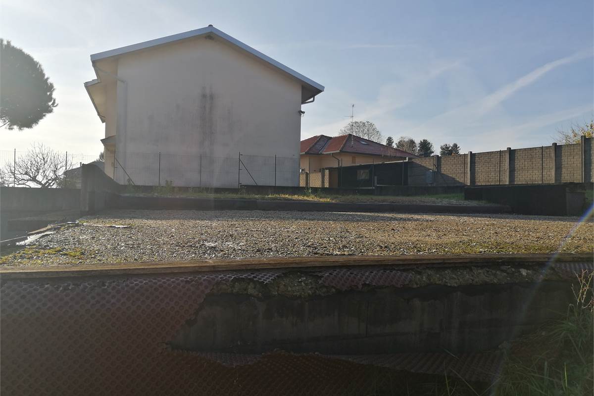 terreno e interrato