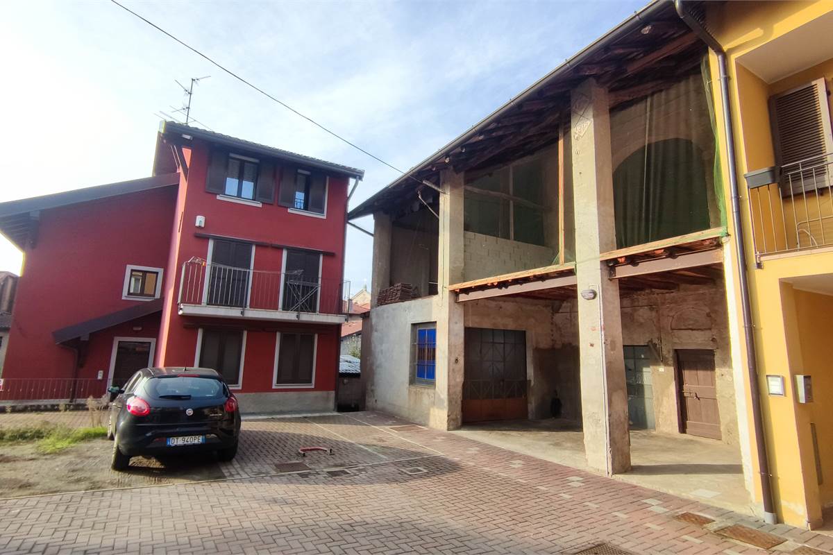 Rustico da restrutturare