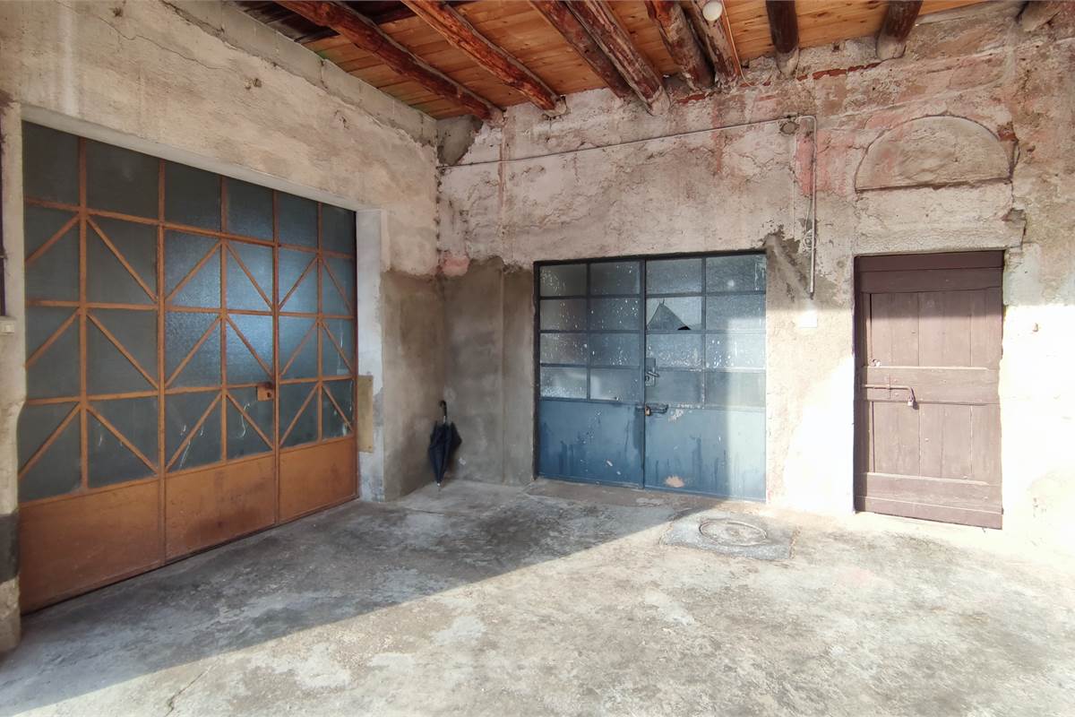 Rustico da restrutturare