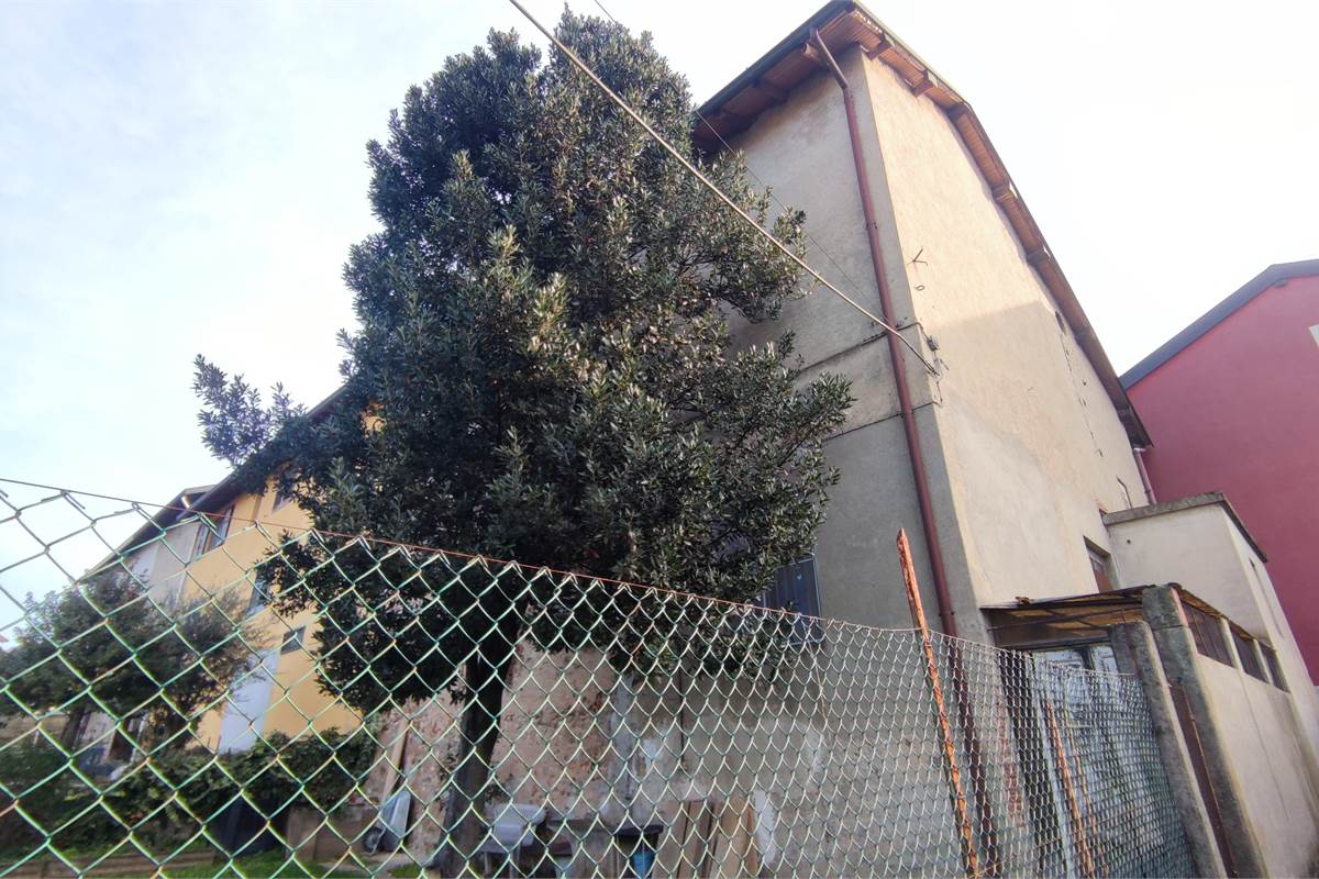 Rustico da restrutturare