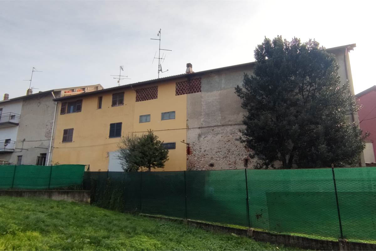 Rustico da restrutturare