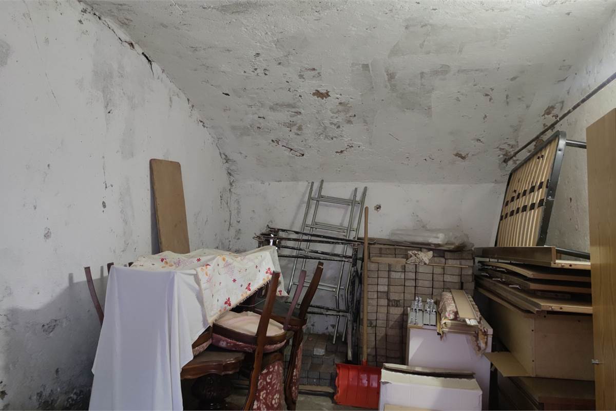 Rustico da restrutturare