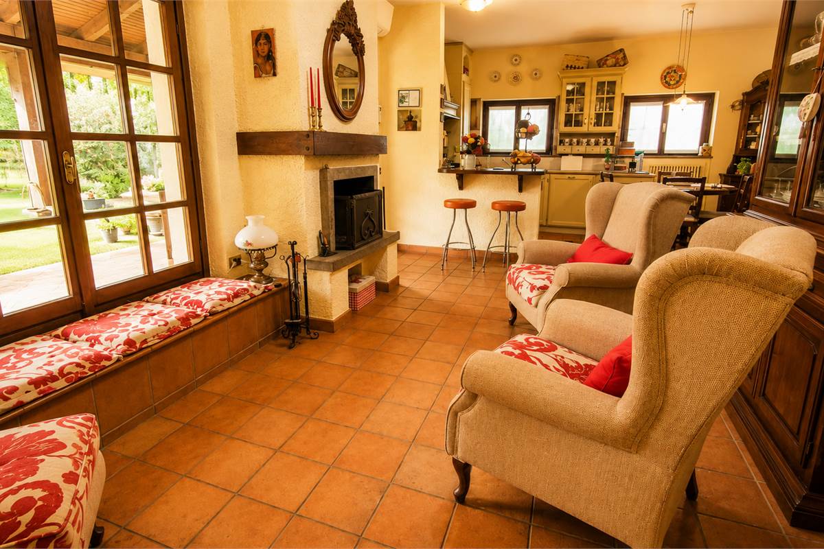soggiorno cucina piano terra