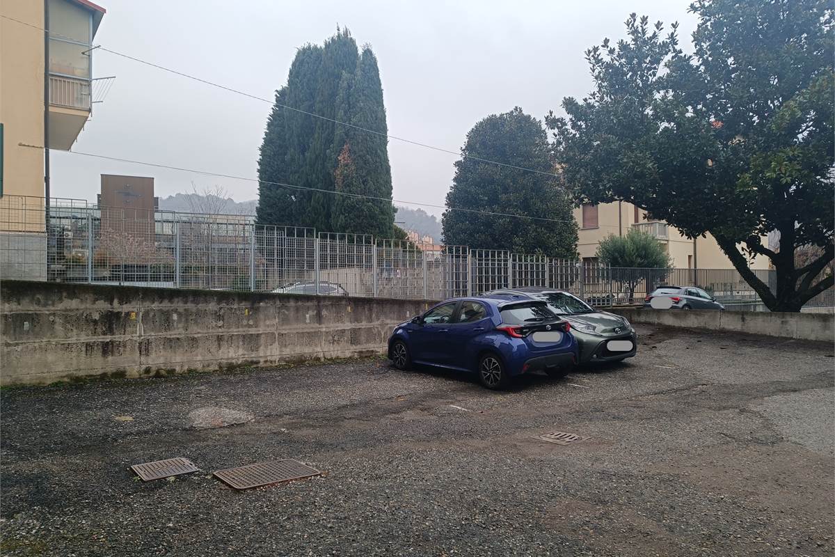 Como Camerlata palazzina uffici in vendita