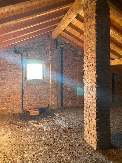 Immobile a rustico con box Olgiate Comasco rif. 47