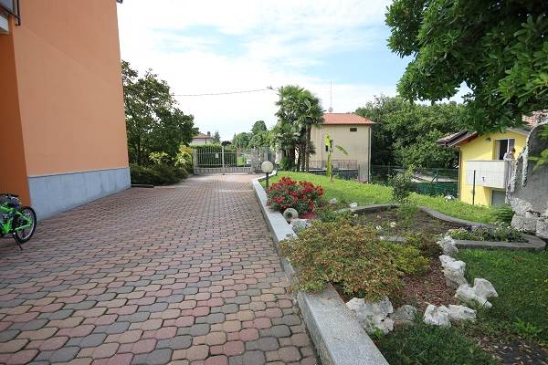 Villa bifamiliare ad Appiano Gentile 