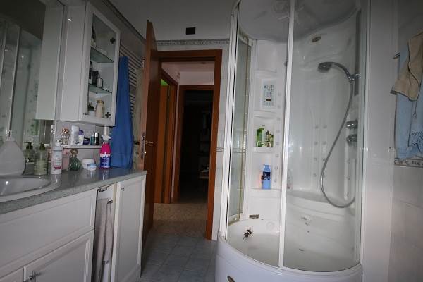 Villa bifamiliare ad Appiano Gentile 