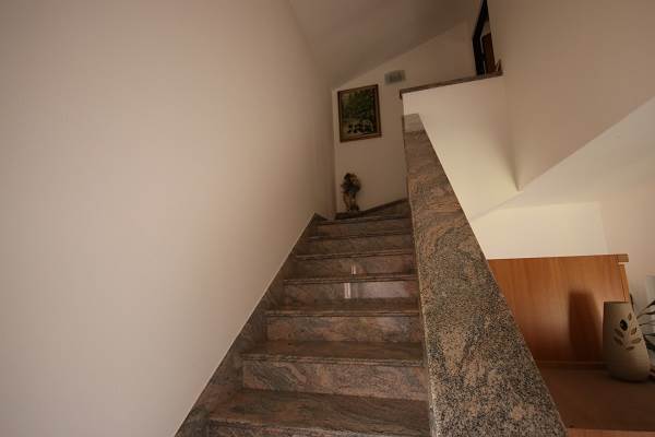 Villa bifamiliare ad Appiano Gentile 
