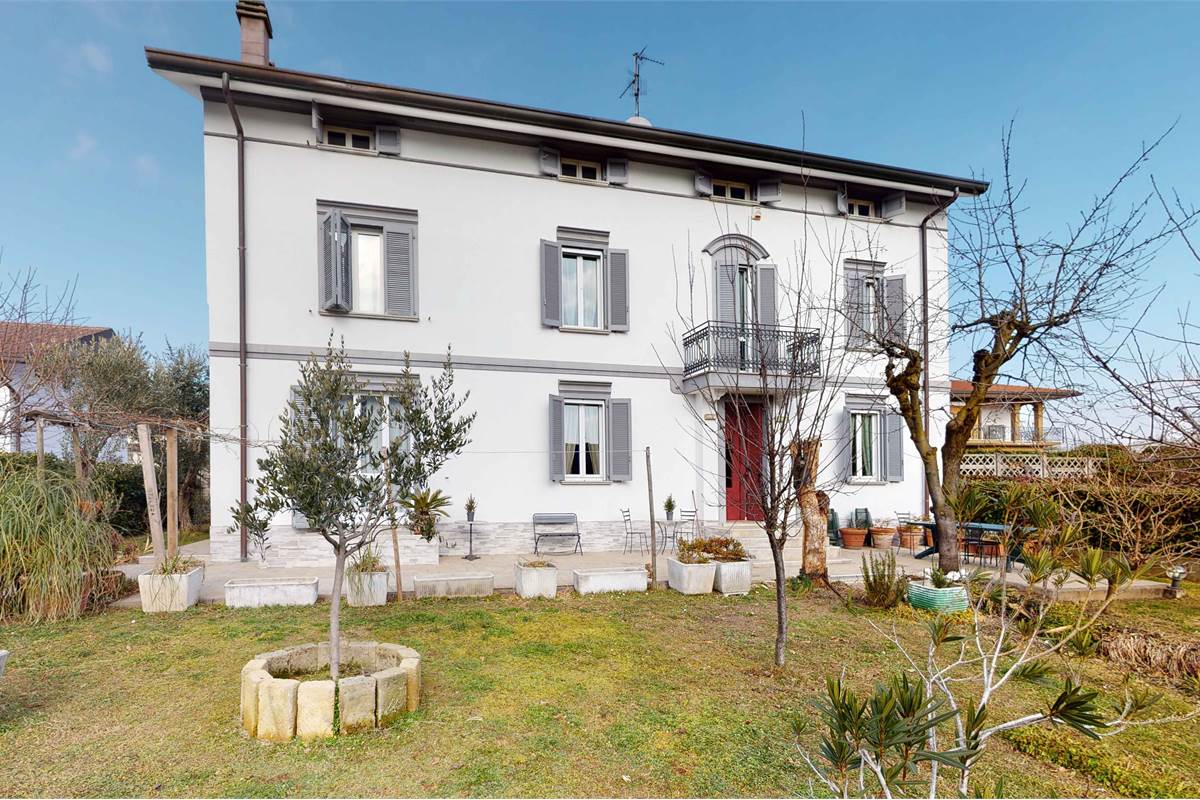 VILLA IN STILE D'EPOCA
